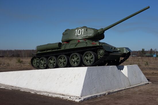 Отреставрированный танк Т-34 вернули на "Невский пятачок"