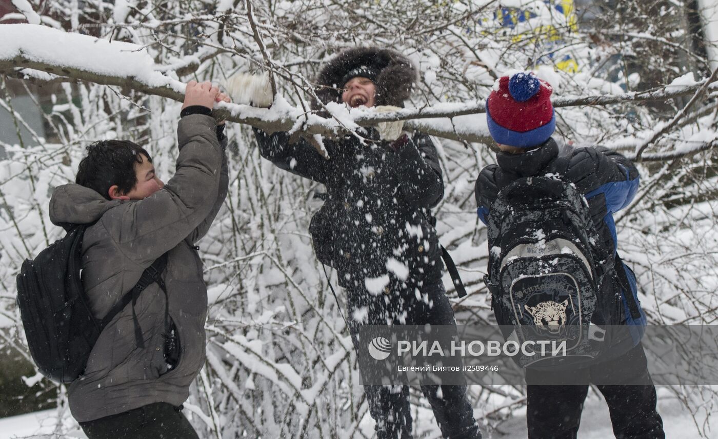 Снегопад в Симферополе