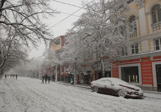 Снегопад в Симферополе