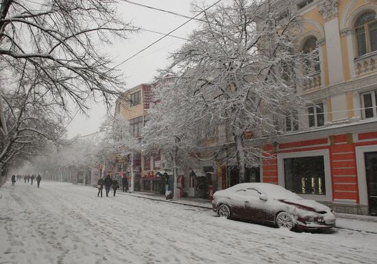 Снегопад в Симферополе