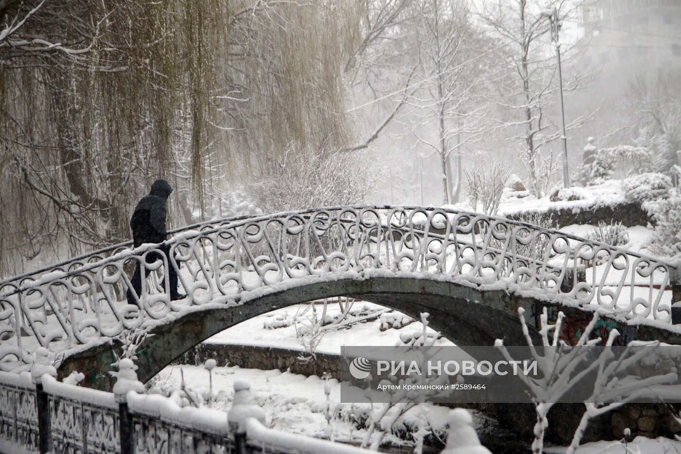 Снегопад в Симферополе