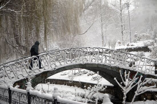 Снегопад в Симферополе