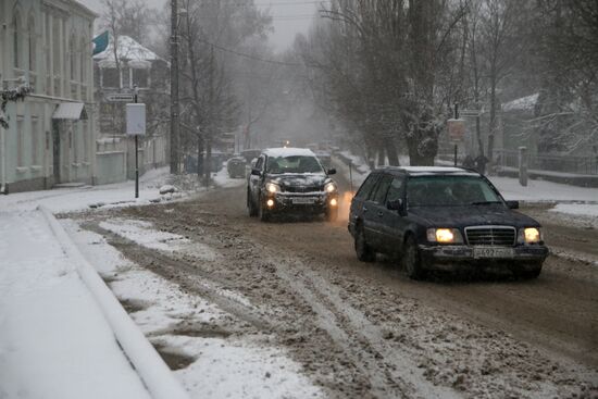 Снегопад в Симферополе