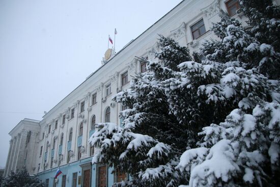 Снегопад в Симферополе