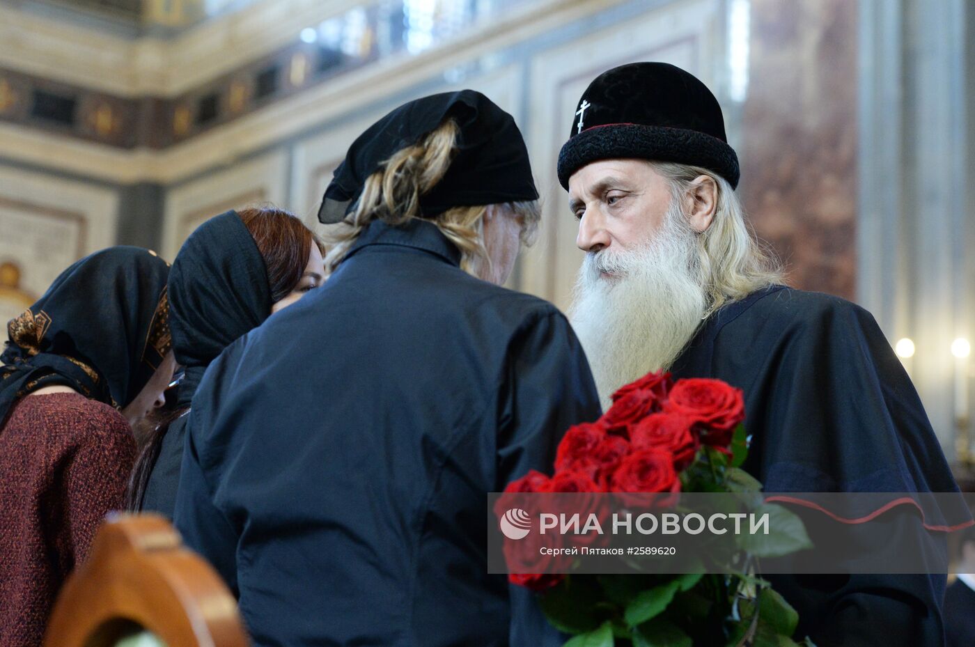 Отпевание писателя Валентина Распутина в храме Христа Спасителя