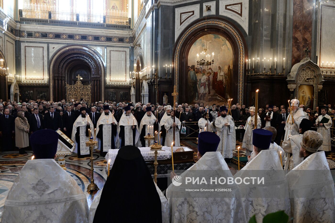 Отпевание писателя Валентина Распутина в храме Христа Спасителя