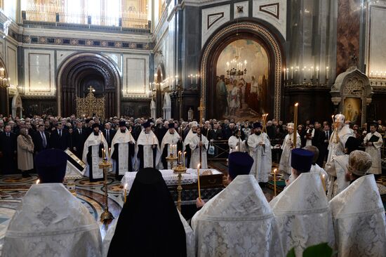 Отпевание писателя Валентина Распутина в храме Христа Спасителя