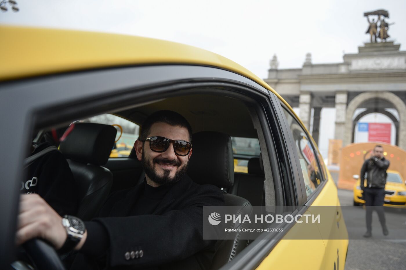 Благотворительная акция в рамках праздника "День московского такси"