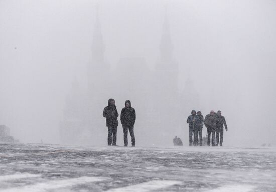 Снег в Москве