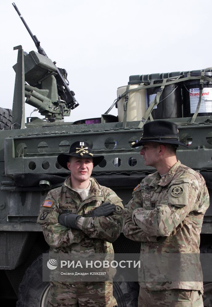 Показательный марш военнослужащих армии США Dragoon Ride в Латвии