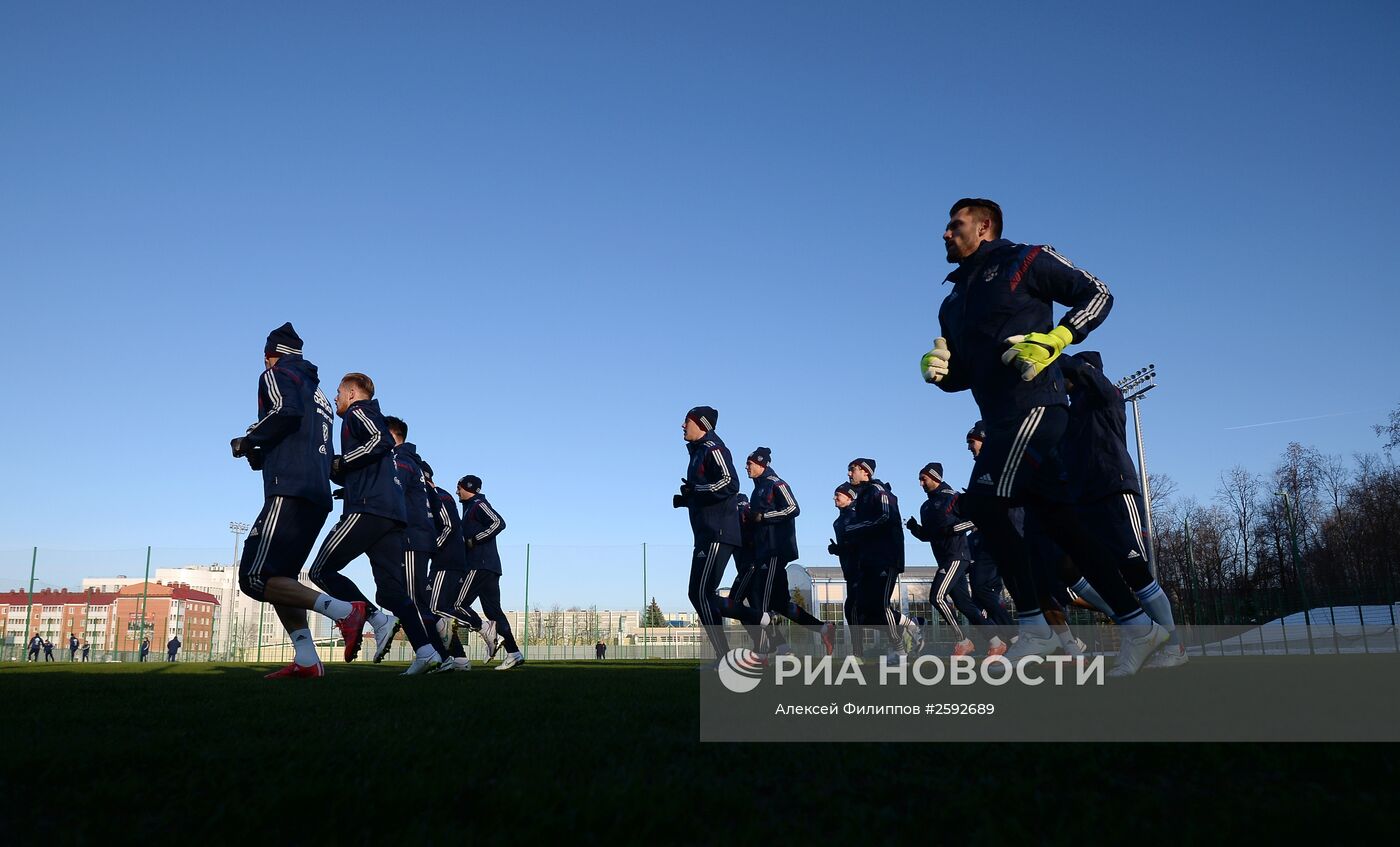 Футбол. Тренировка сборной России