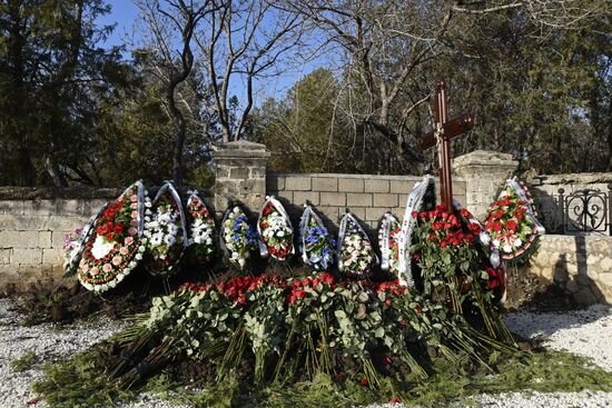 Предположительно могила сына Виктора Януковича на воинском кладбище в Севастополе