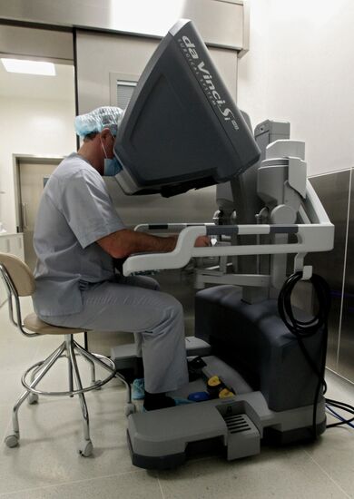 Операция с помощью робота Да Винчи во Владивостоке