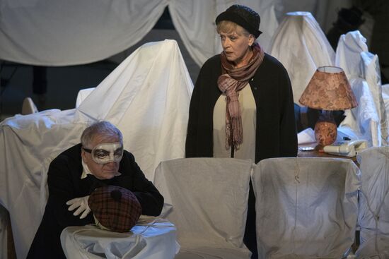 Спектакль "Алиса" БДТ имени Г.А.Товстоногова в Москве