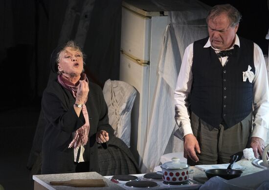 Спектакль "Алиса" БДТ имени Г.А.Товстоногова в Москве