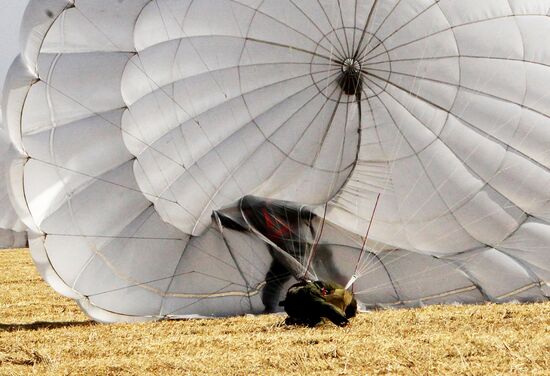 Учения воздушно-десантного соединения в Приморском крае