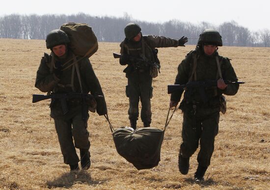 Учения воздушно-десантного соединения в Приморском крае