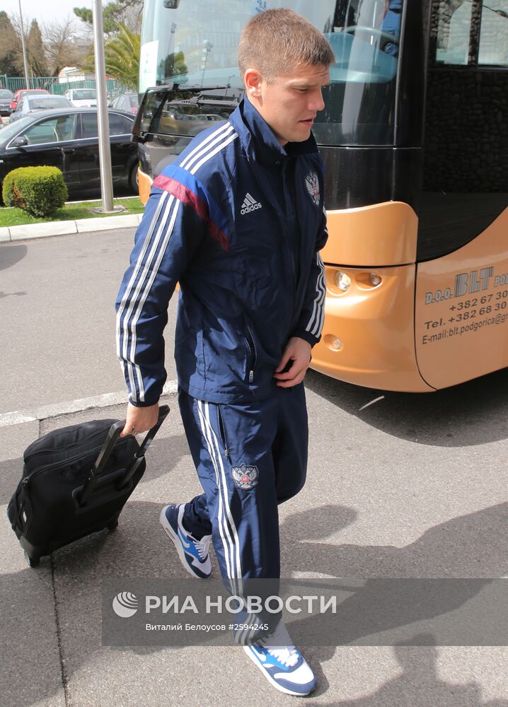 Сборная России по футболу прибыла в отель в Подгорице