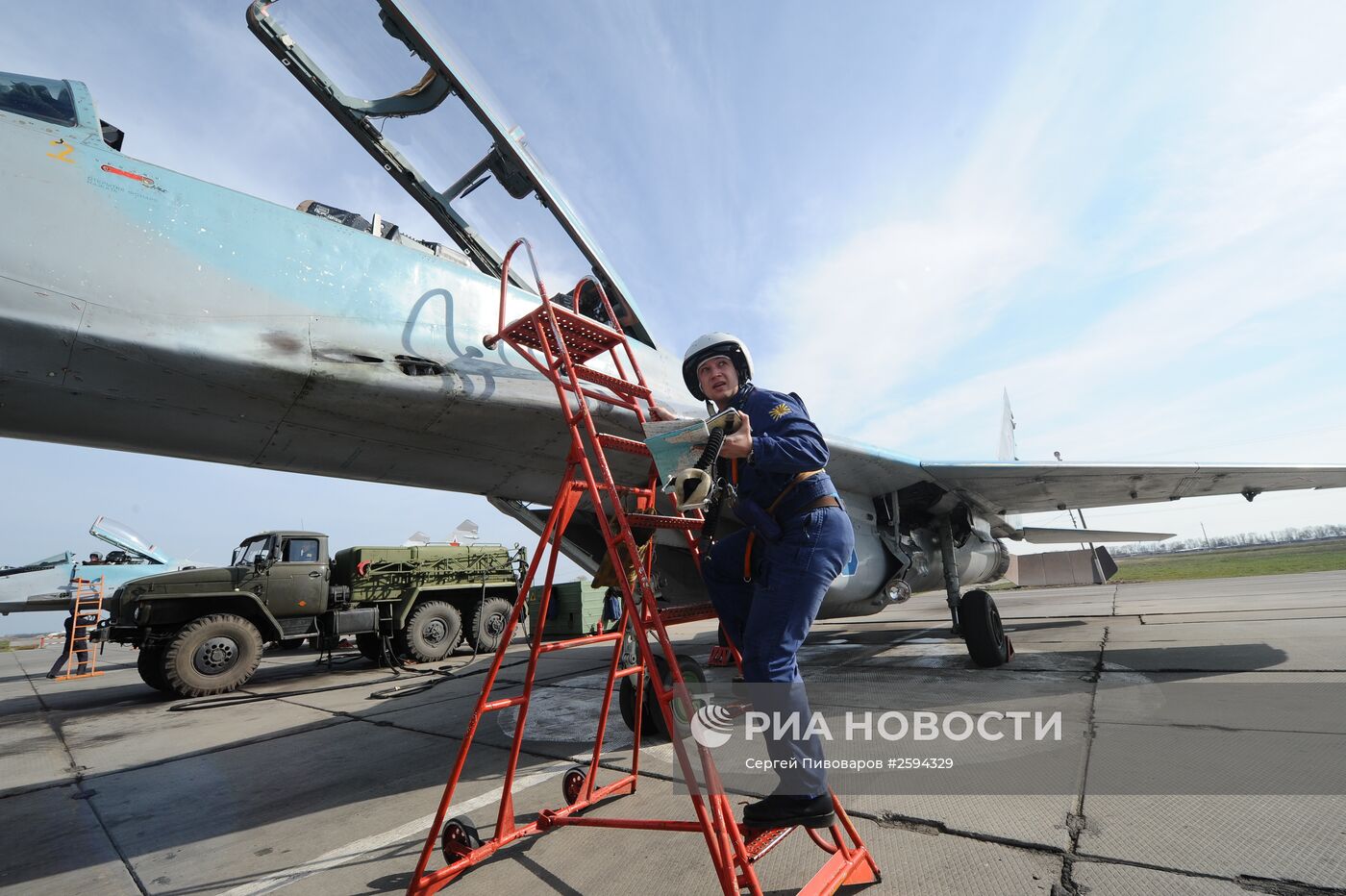 Летчики Южного военного округа готовятся к параду Победы в Москве