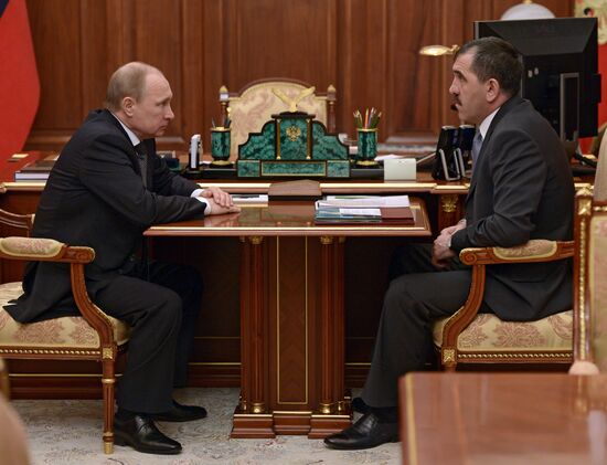 Президент России В.Путин провел встречу с главой Ингушетии Ю.-Б. Евкуровым