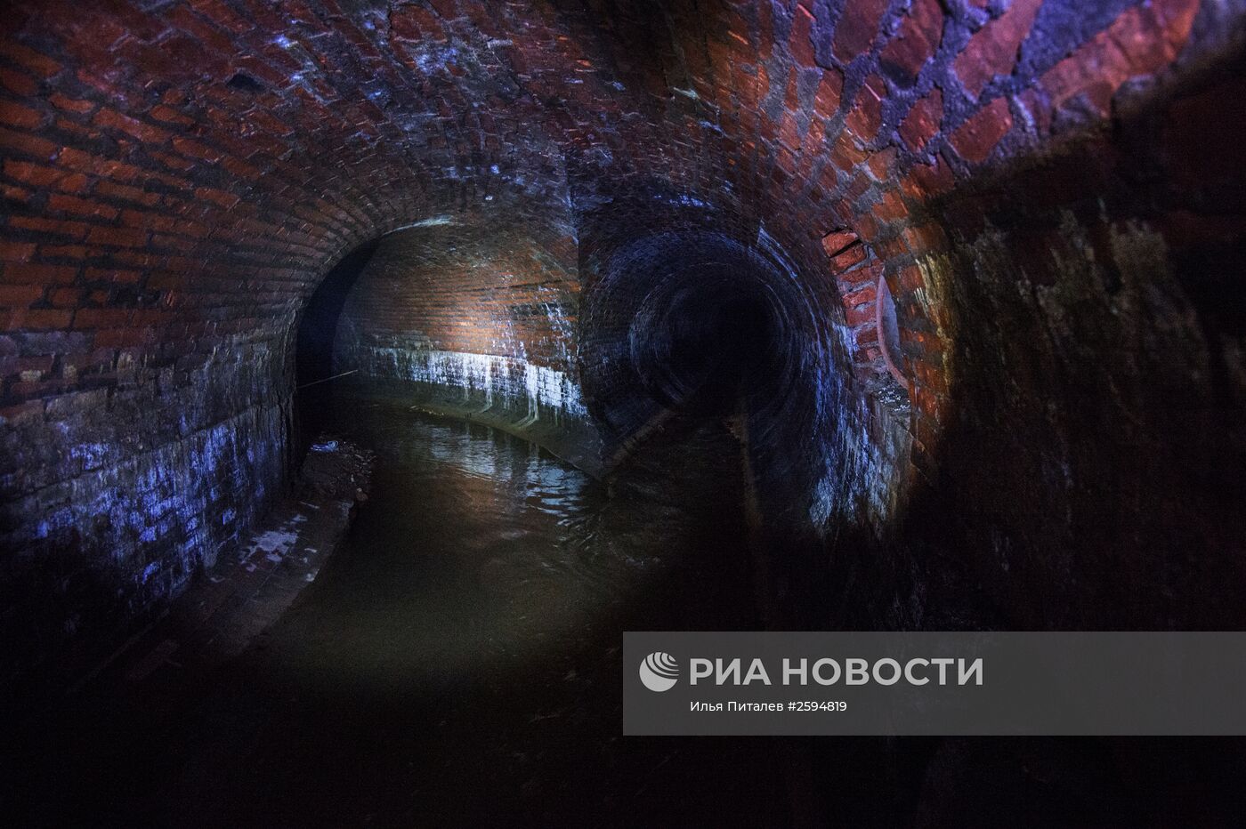 Коллектор реки Неглинки в Москве