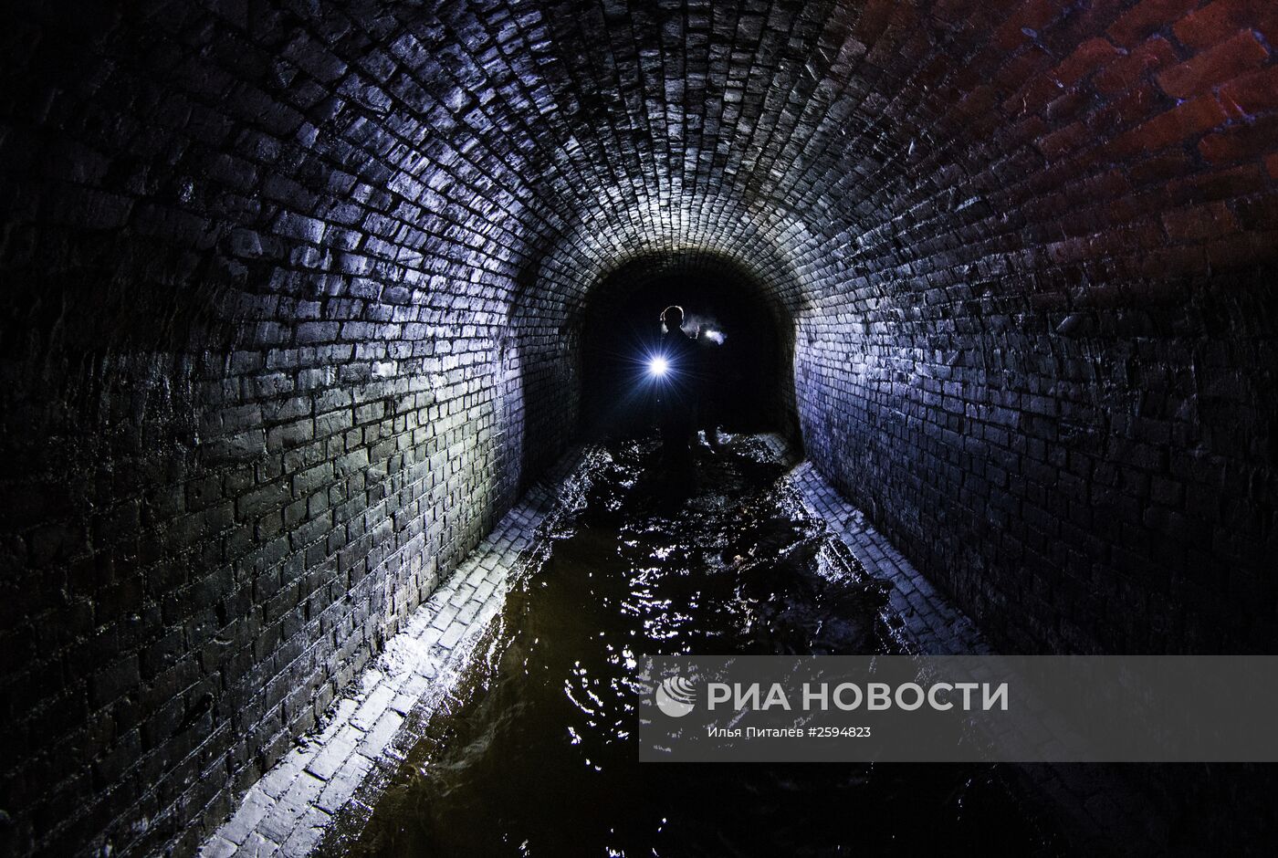 Коллектор реки Неглинки в Москве