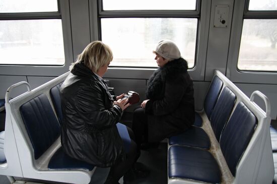 Первый пассажирский электропоезд отправился в Луганск со станции Ясиноватая в Донецкой народной республике