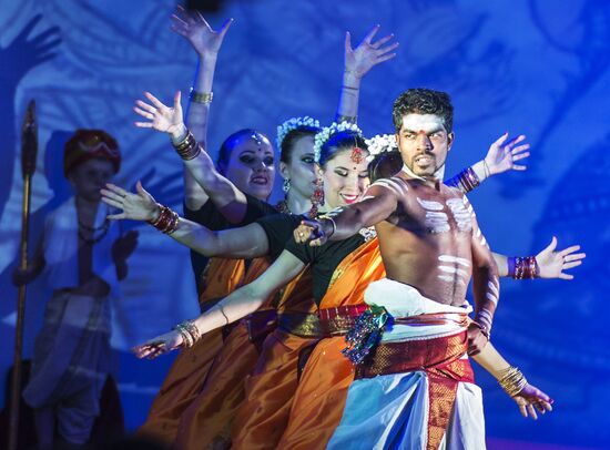Всероссийский конкурс индийского танца "Холи Мела-2015"