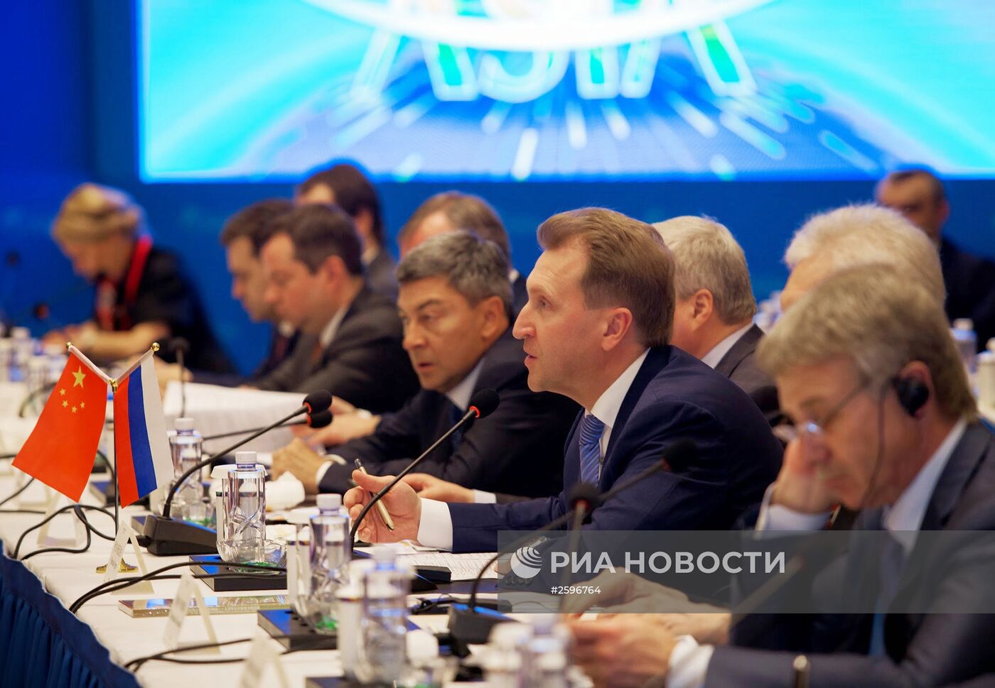 Первый вице-премьер РФ И.Шувалов принял участие в Азиатском экономическом форуме в Китае