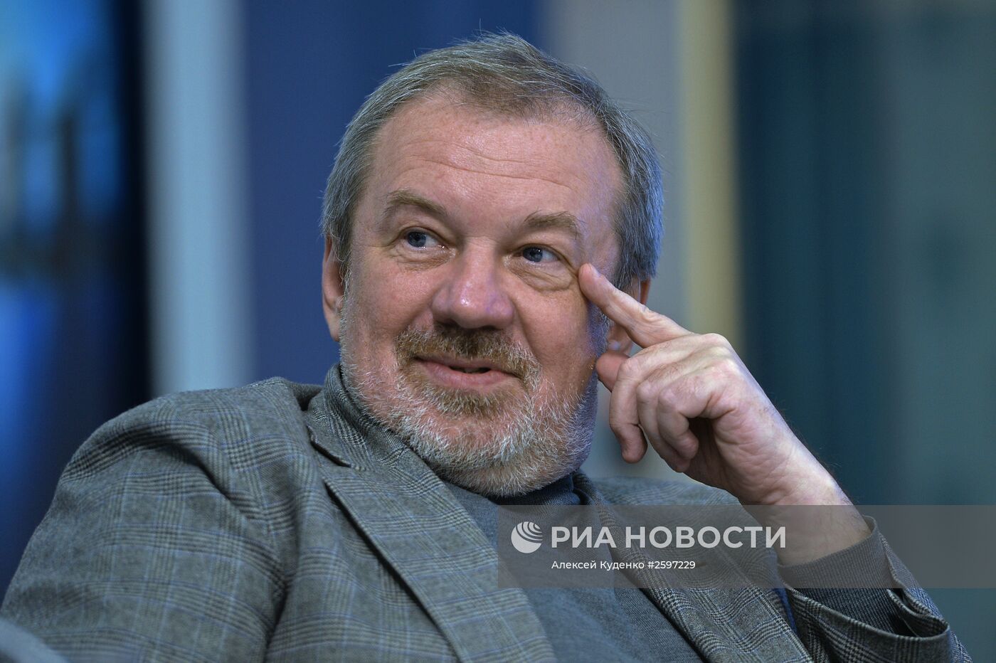 Круглый стол, посвященный 15-летию Владимира Путина во главе России