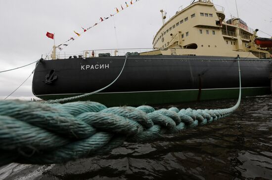 98-летие ледокола "Красин" в Санкт-Петербурге