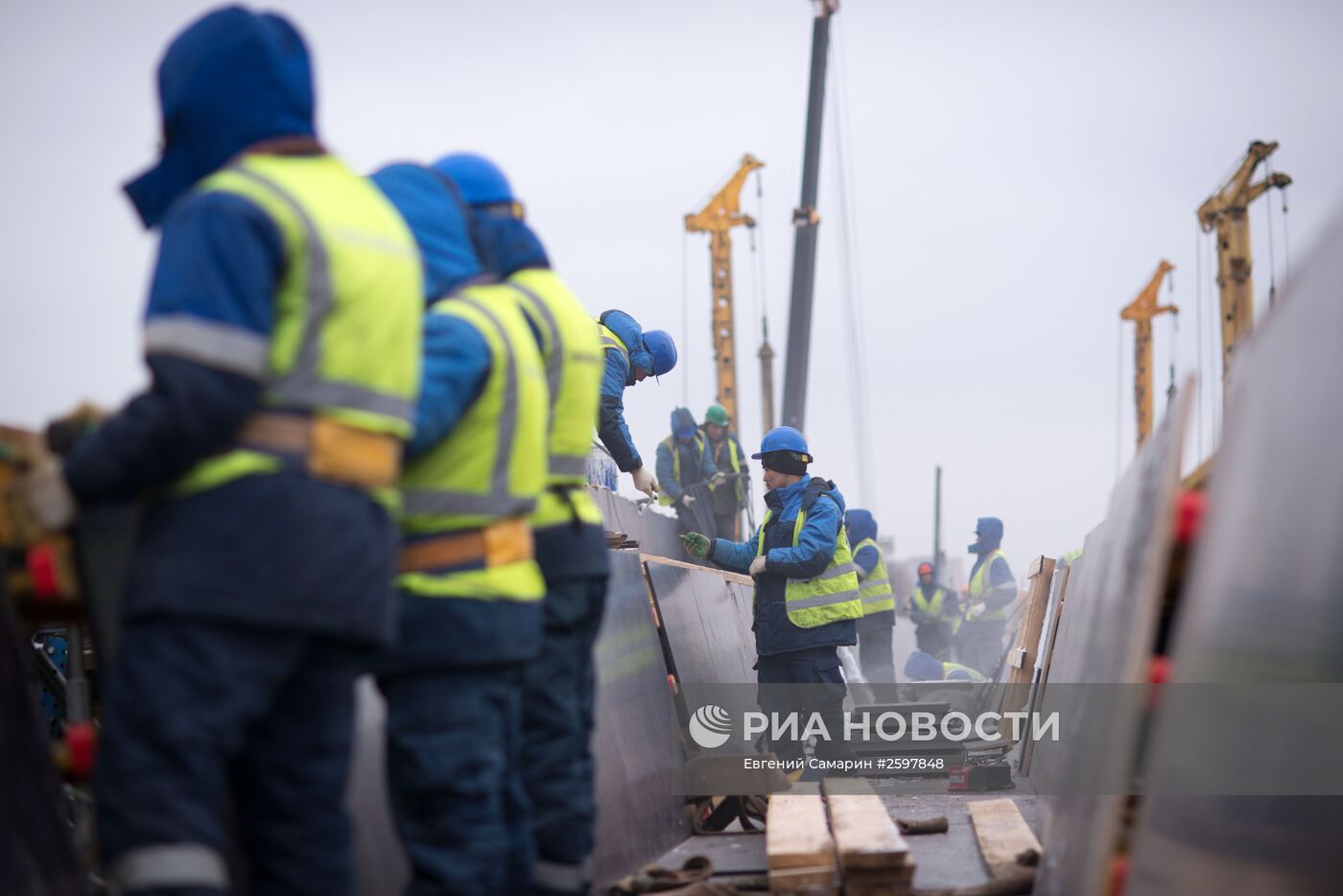 С.Собянин осмотрел ход строительства эстакады на Волоколамском шоссе