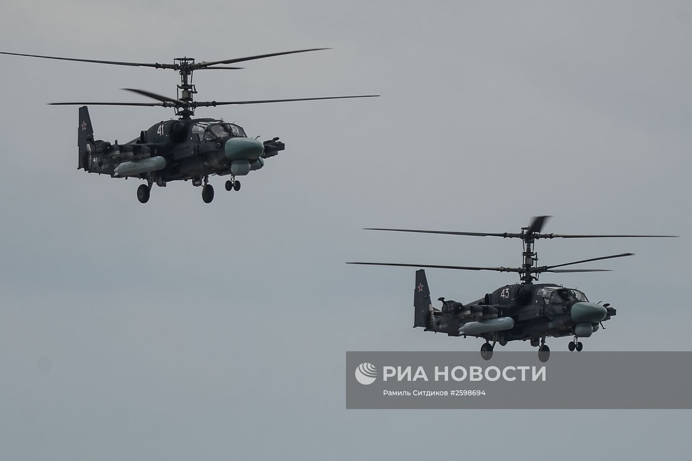 Прибытие авиационной техники для участия в тренировках воздушной части военного парада на Красной площади
