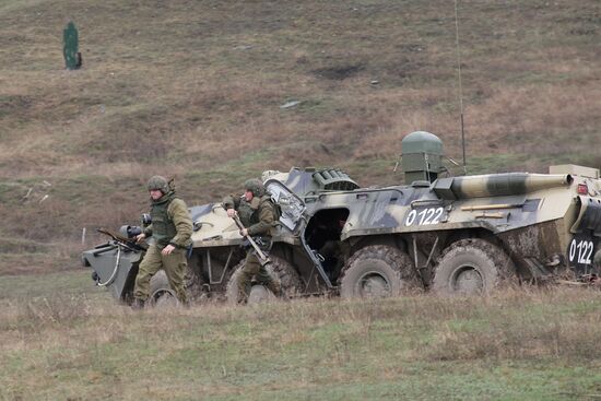 Учения подразделений внутренних войск по ликвидации бандформирований