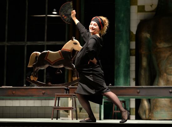 Прогон оперы А.Маноцкова "Титий Безупречный" в постановке режиссера В.Мирзоева