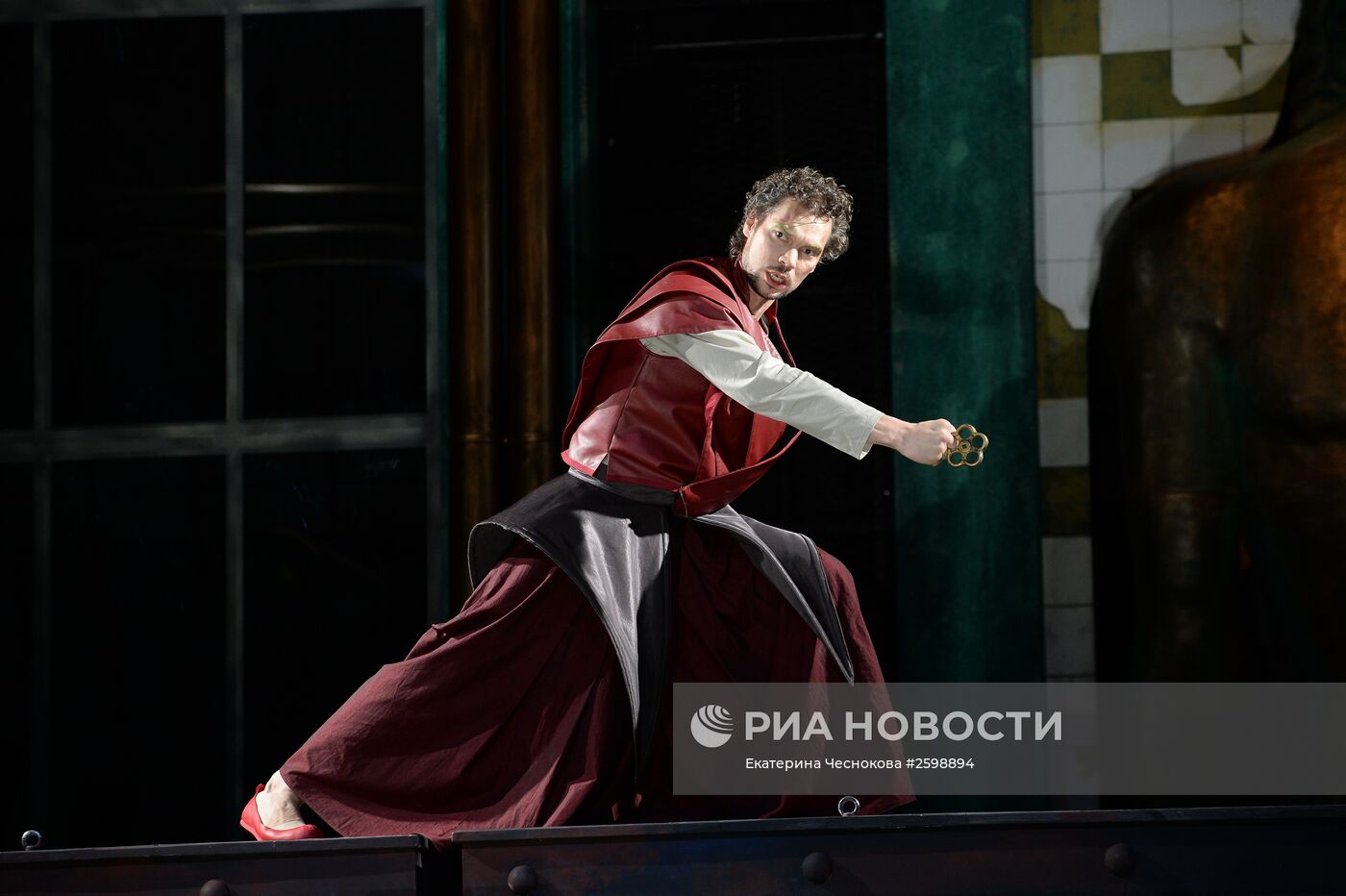 Прогон оперы А.Маноцкова "Титий Безупречный" в постановке режиссера В.Мирзоева