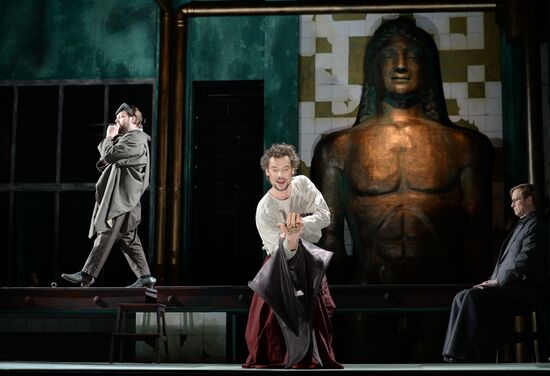 Прогон оперы А.Маноцкова "Титий Безупречный" в постановке режиссера В.Мирзоева