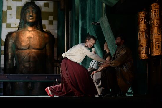 Прогон оперы А.Маноцкова "Титий Безупречный" в постановке режиссера В.Мирзоева