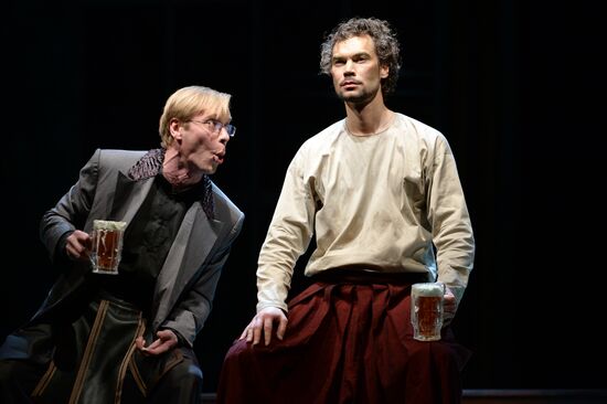 Прогон оперы А.Маноцкова "Титий Безупречный" в постановке режиссера В.Мирзоева