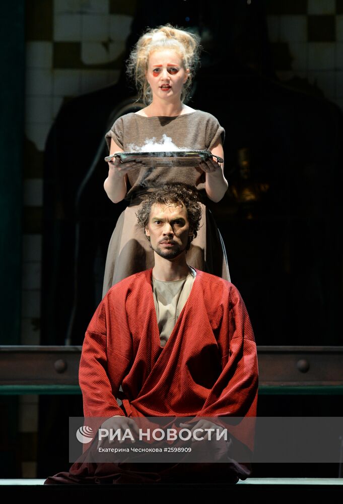 Прогон оперы А.Маноцкова "Титий Безупречный" в постановке режиссера В.Мирзоева