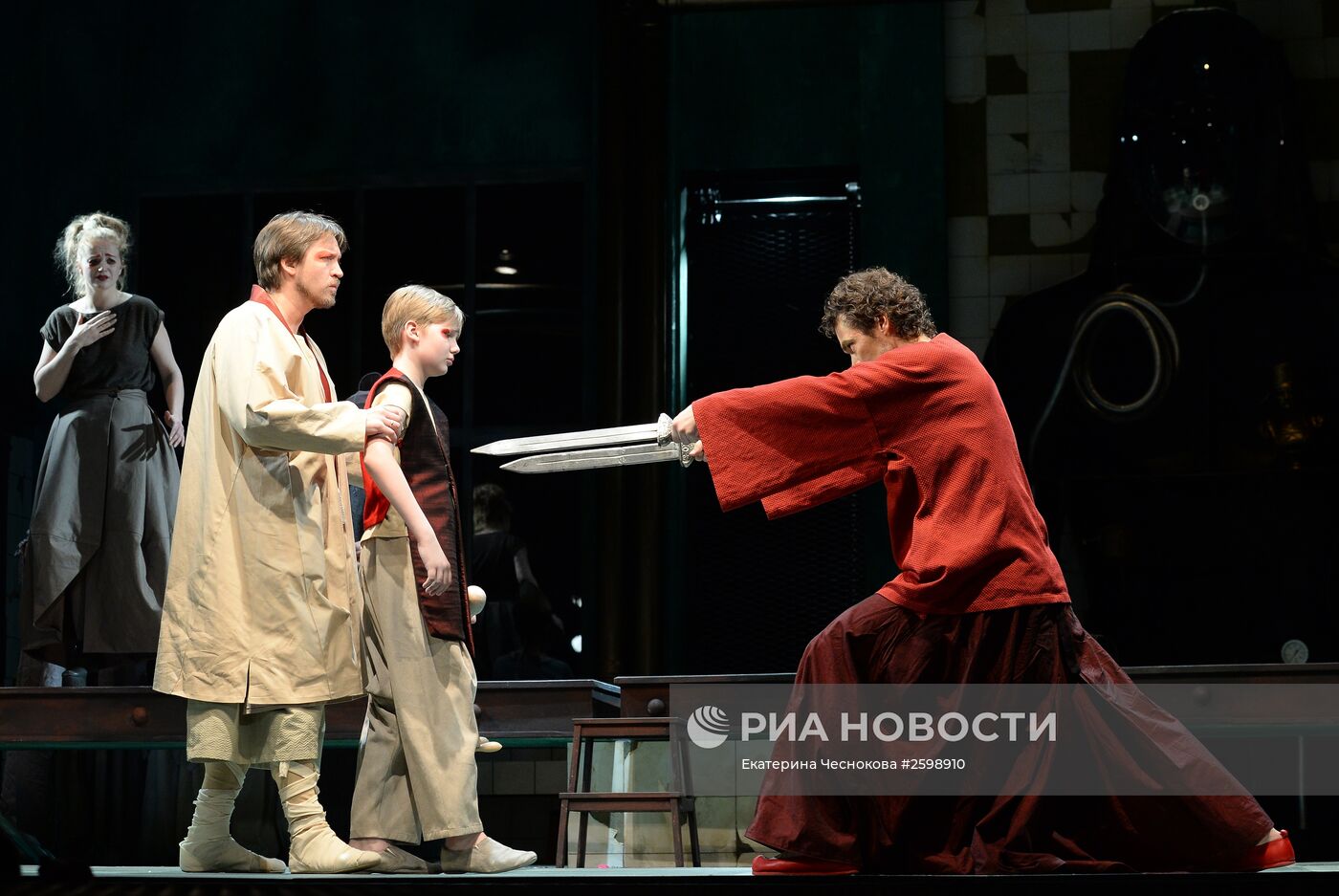 Прогон оперы А.Маноцкова "Титий Безупречный" в постановке режиссера В.Мирзоева