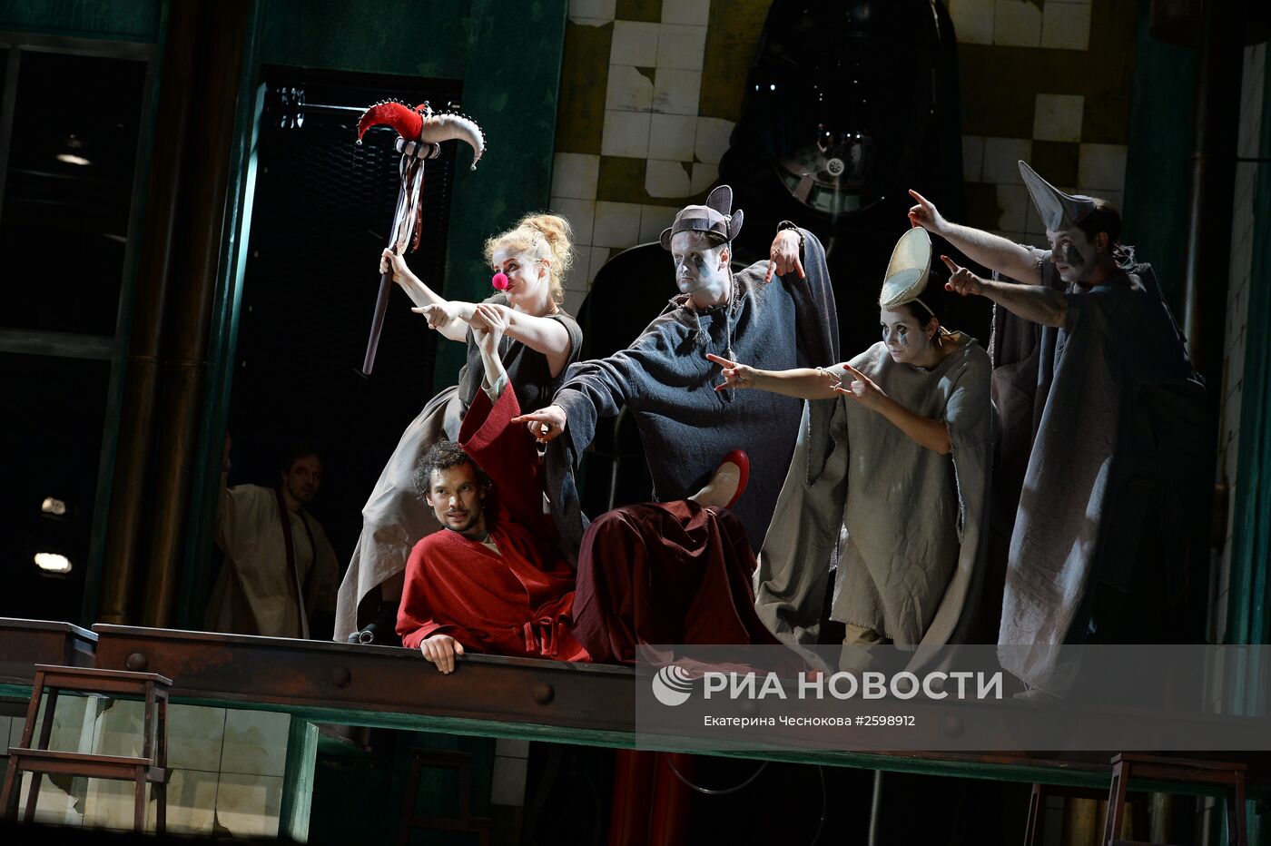 Прогон оперы А.Маноцкова "Титий Безупречный" в постановке режиссера В.Мирзоева