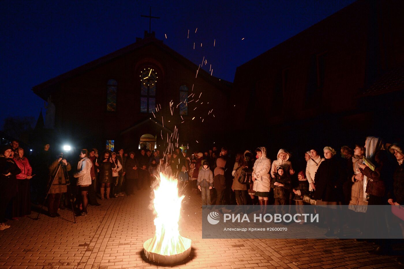 Празднование католической Пасхи в регионах России