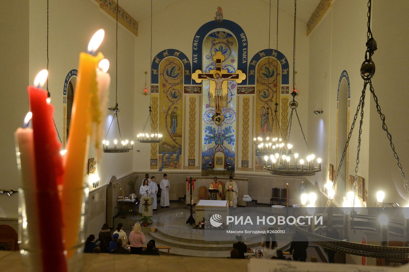 Празднование католической Пасхи в регионах России