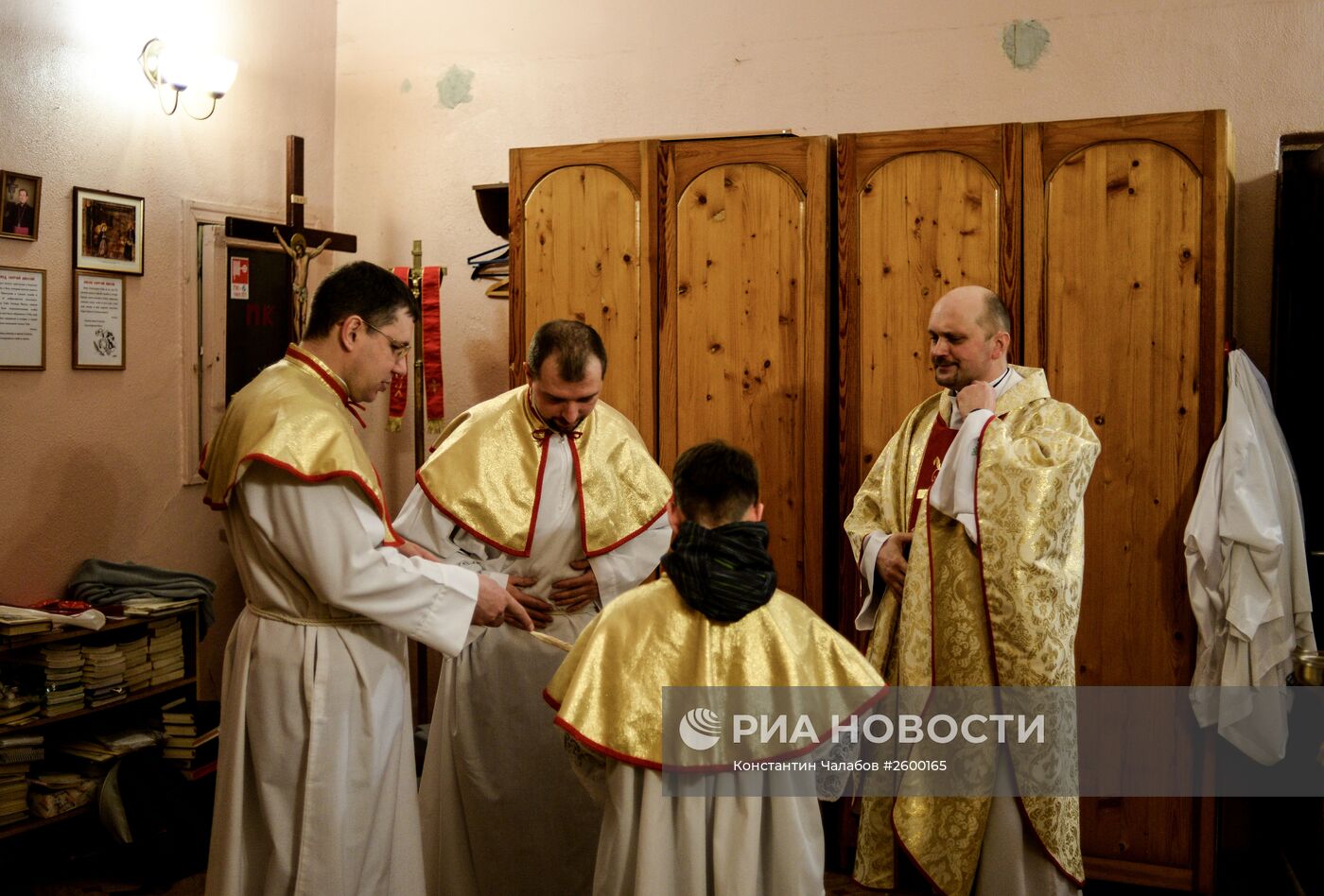 Празднование католической Пасхи в регионах России