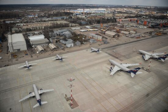 Подготовка к сносу терминала "B" московского аэропорта "Шереметьево"