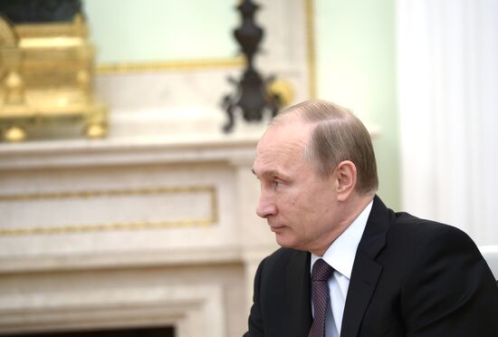 Президент РФ В.Путин встретился с премьер-министром Греции А. Ципрасом