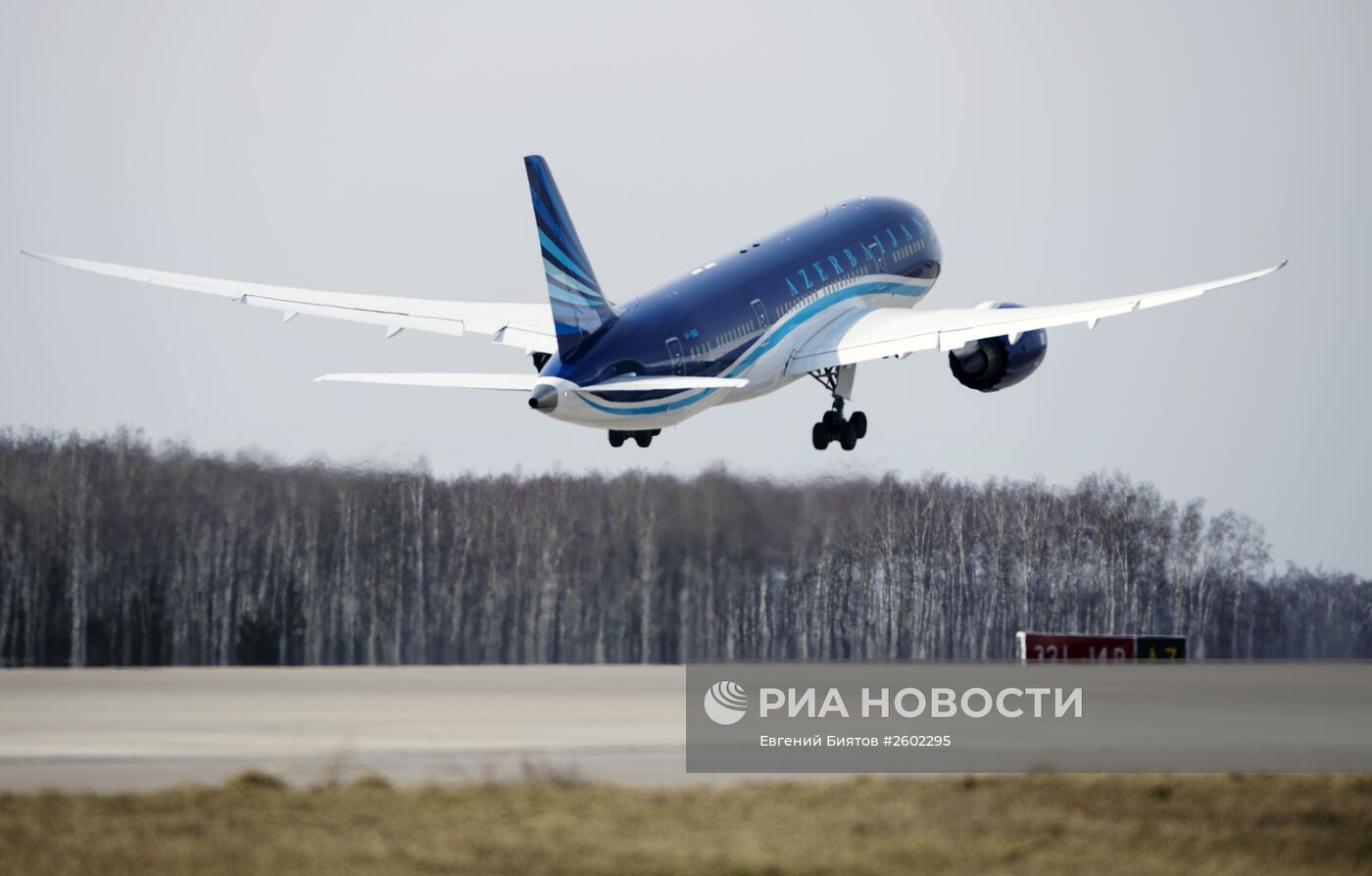 Открытие авиасообщения Москва-Баку на самолётах Boeing 787 Dreamliner