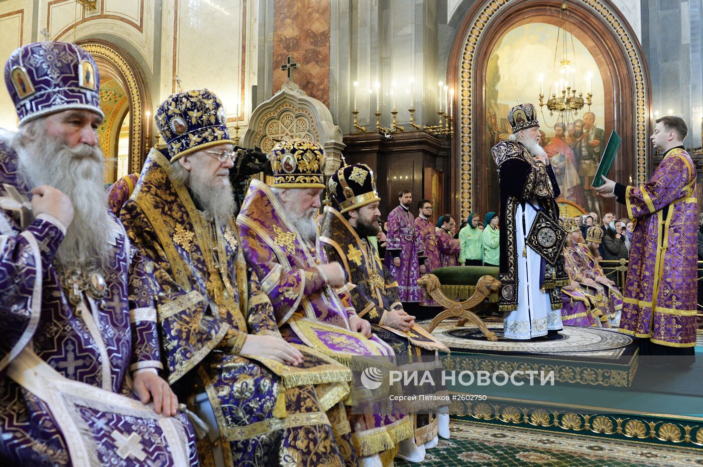 Патриаршее служение в Великий Четверг в храме Христа Спасителя