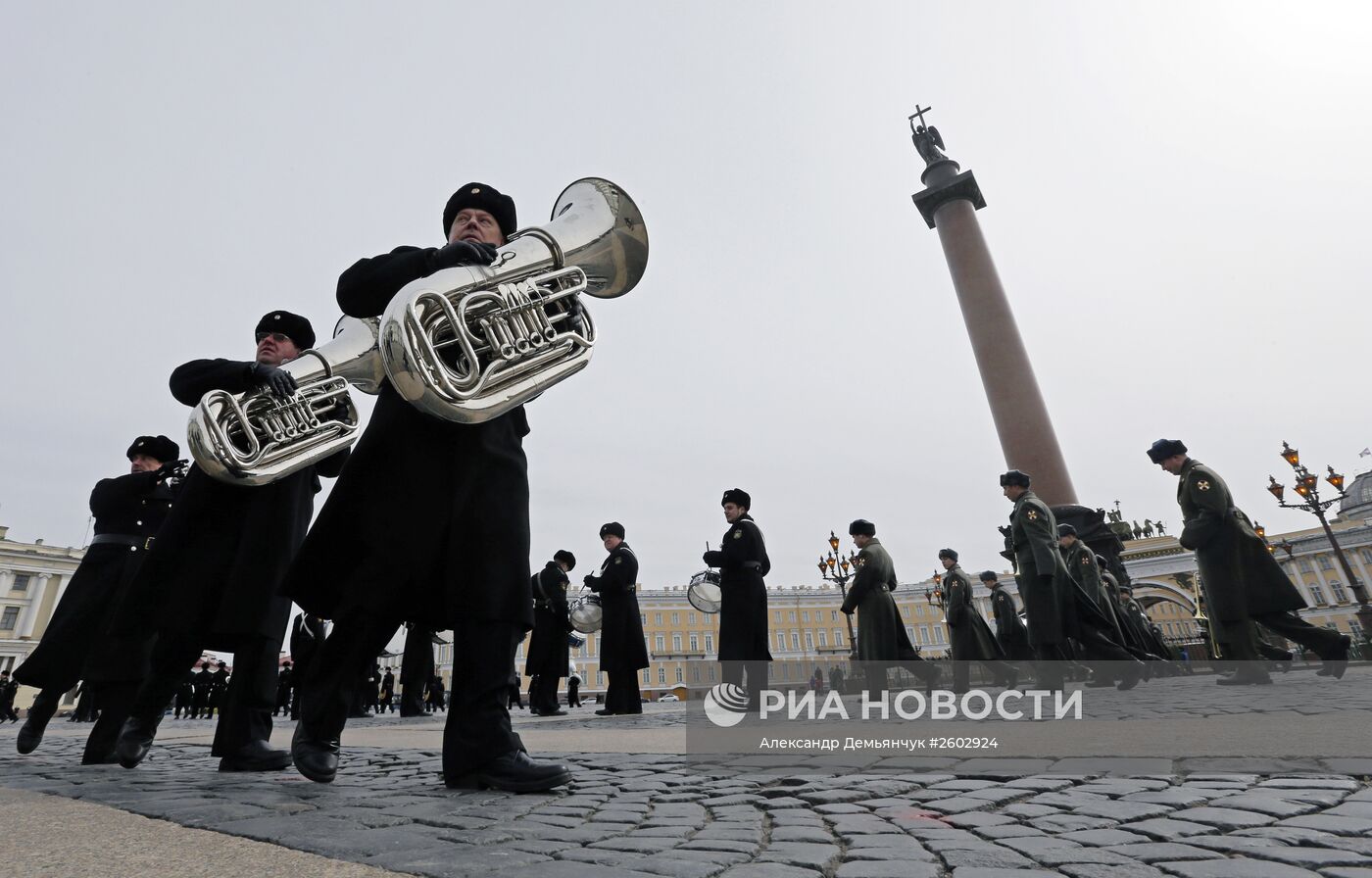 Репетиция военного оркестра к празднованию 70-летия Победы в Санкт-Петербурге